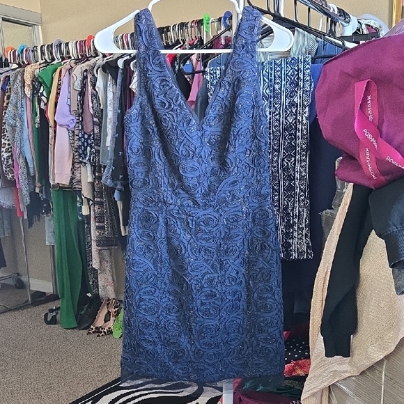 BCBGMaxAzria Blue Sheath Mini Dress V-Neck Sleeveless - Picture 2 of 6